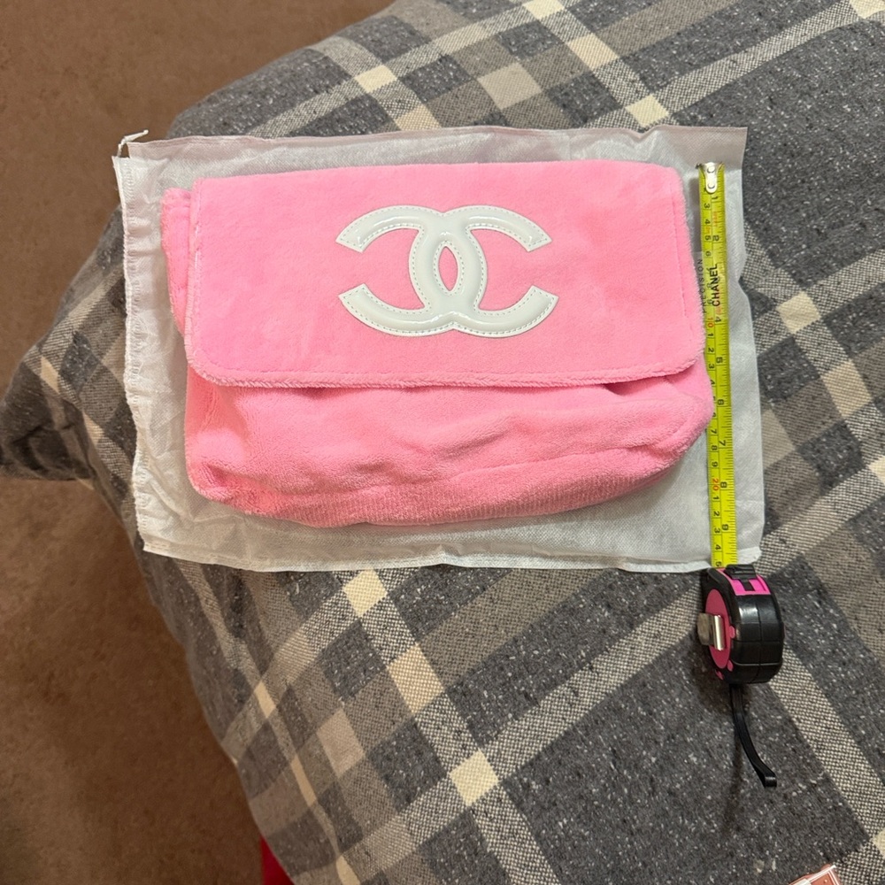 Chanel Precision VIP Promotion Crossbody Fuzzy Pink Bag - Picture 2 of 7